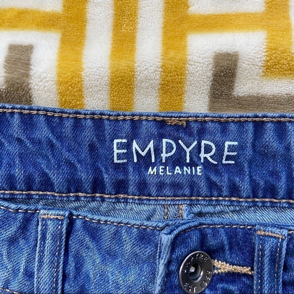 Empyre Juniors Blue Medium Wash Denim Shorts Blue Jean 7 Outdoor Casual Walking - Picture 2 of 8